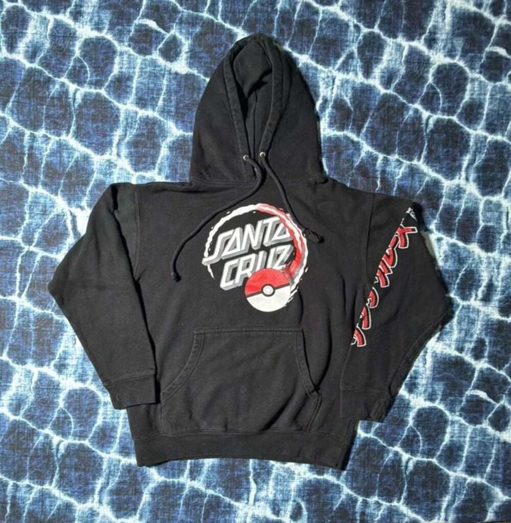 Santa Cruz x Pokémon Poké Ball Dot Pullover Hoodie Black